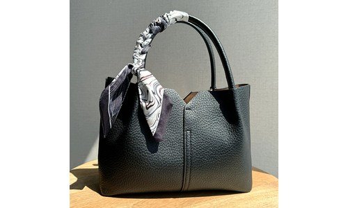 여성토트백 찐추천 필수품 구매포인트