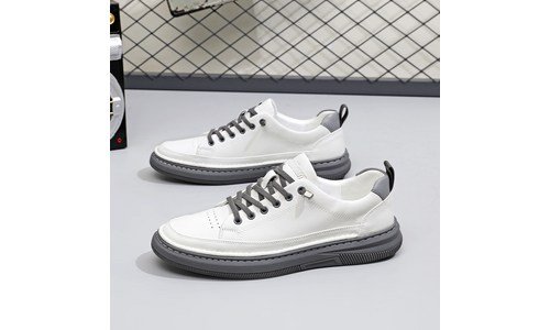 남성스니커즈 짱짱짱!! 인플러언서들이 먼저 찾는 상품 TOP9